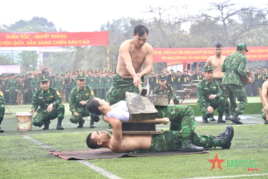 Những hình ảnh võ thuật, khí công ấn tượng của Bộ đội Biên phòng tỉnh Nghệ An